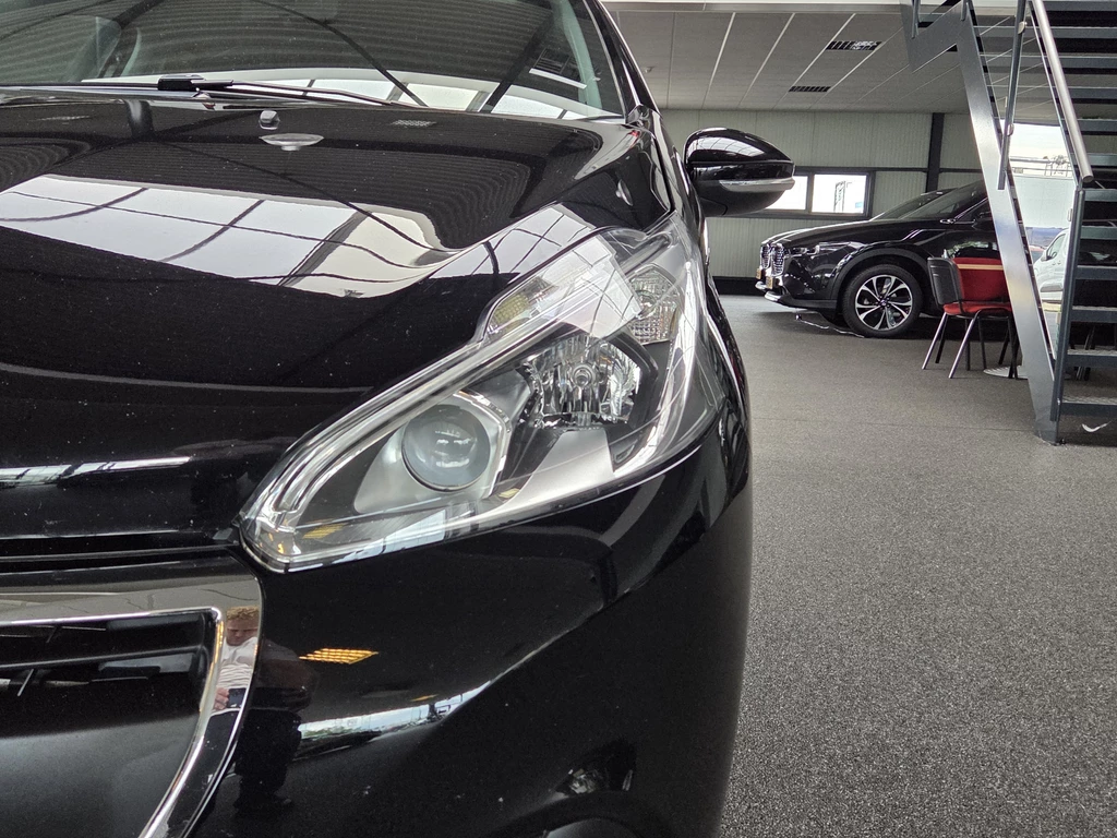 Peugeot 208 – foto 11