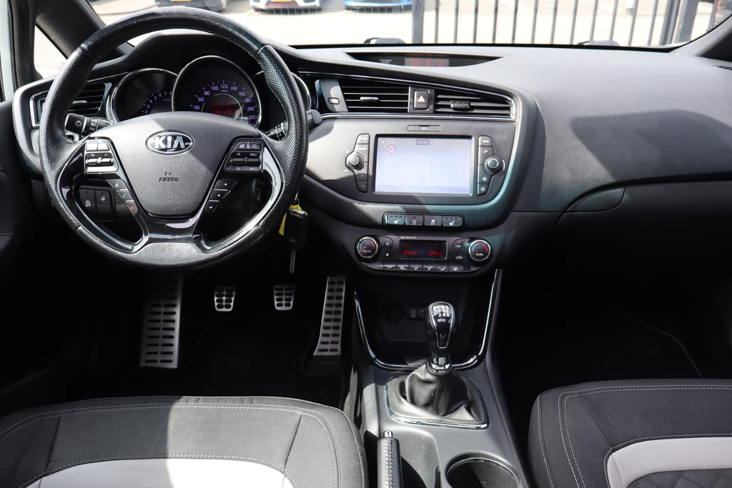 Kia cee'd – foto 14