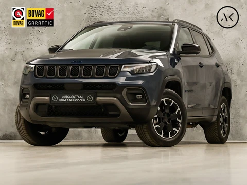 Jeep Compass 4xe 240 Plug-in Hybrid Electric Trailhawk 240Pk Automaat (PANORAMADAK, VIRTUAL COCKPIT, APPLE CARPLAY, GROOT NAVI, CAMERA, SPORTSTOELEN, GETINT GLAS, ADAPTIVE CRUISE, NIEUWSTAAT)