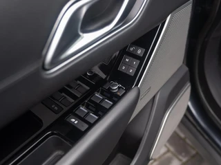 Land Rover Range Rover Velar – thumbnail 21