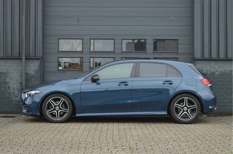 Mercedes-Benz A-Klasse 200 Business Solution AMG Night Upgrade | PANO | CAMERA | CARPLAY |