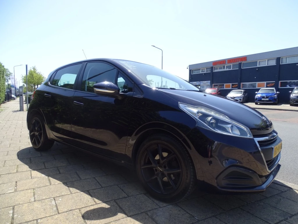 Peugeot 208 – foto 6