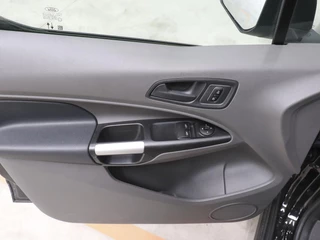 Ford Transit Connect – thumbnail 26