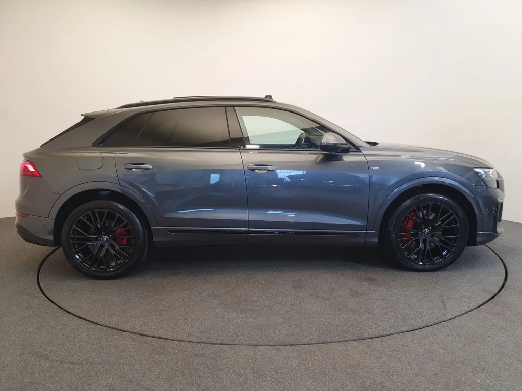 Audi Q8 – foto 6