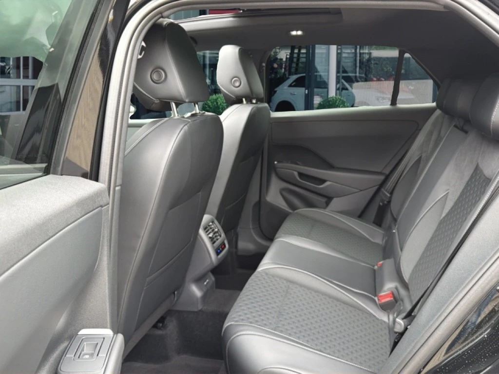 Volkswagen T-Roc – foto 12