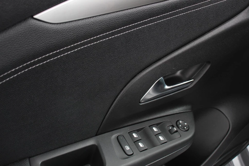 Opel Corsa – foto 12