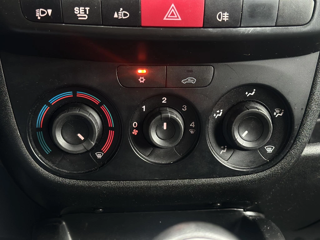 Opel Combo – foto 17