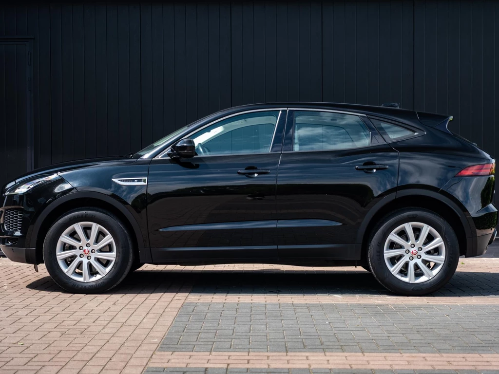 Jaguar E-PACE – foto 3