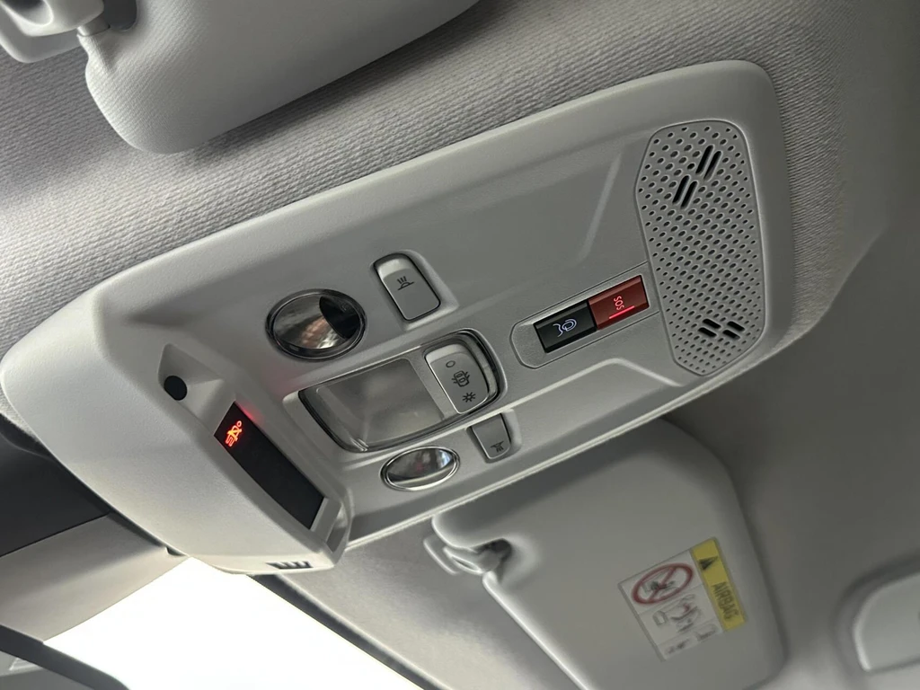 Peugeot e-208 – foto 29