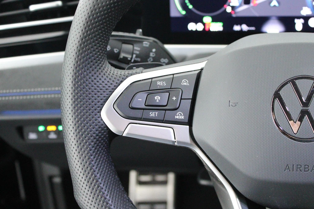 Volkswagen Passat – foto 21