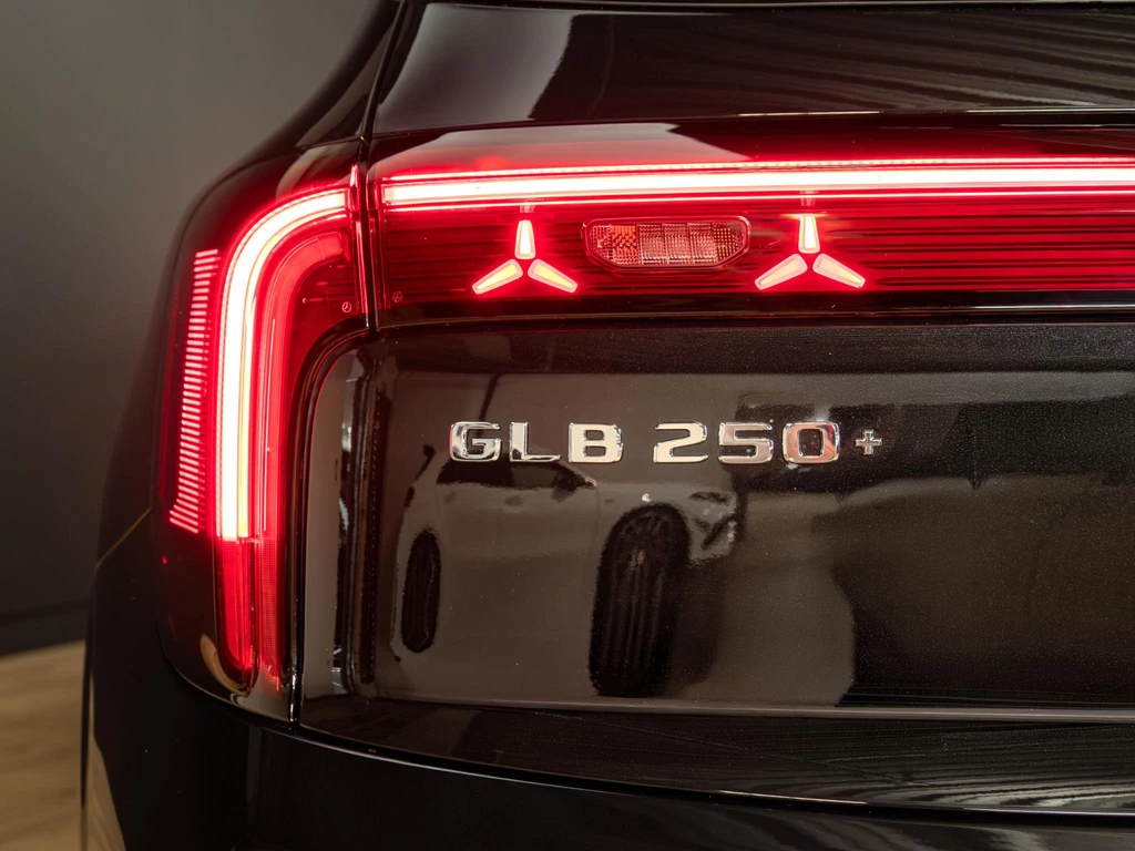 Mercedes-Benz GLB – foto 18
