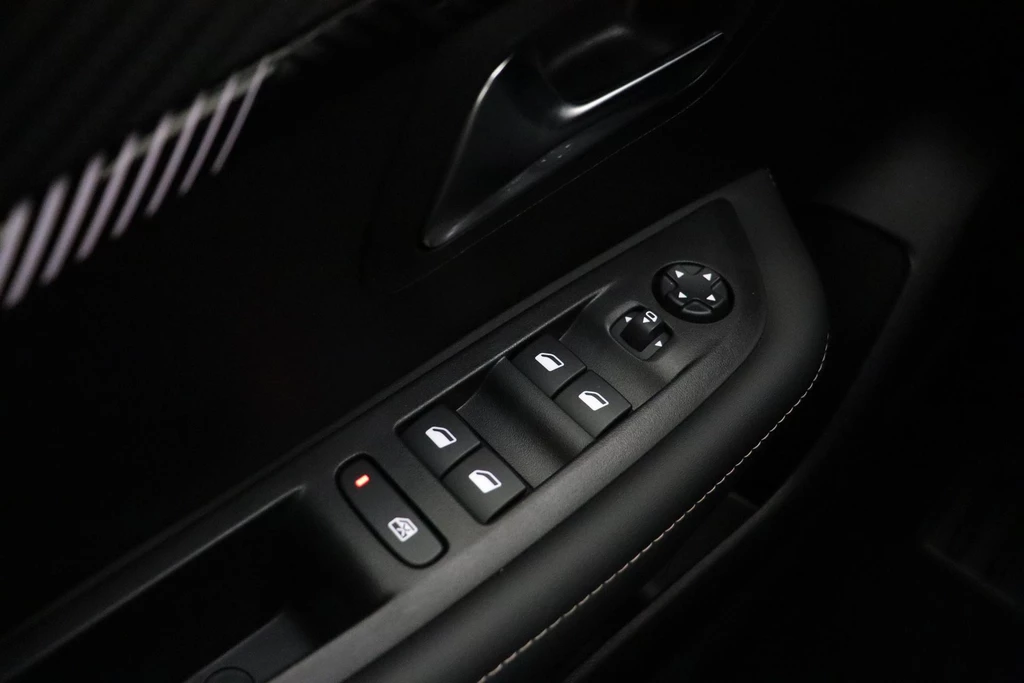 Peugeot 208 – foto 19