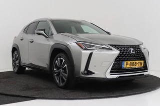 Lexus UX – thumbnail 11