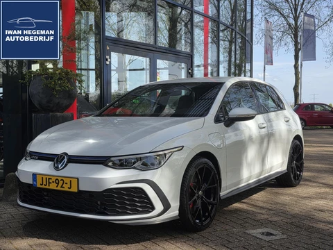 Volkswagen Golf 1.4 eHybrid GTE | SOH 93,6% Digitaal Dashboard | Leer | Stoel + Stuurverwarming + Stoelkoeling| Navigatie | Climate Control | Parkeersensoren
