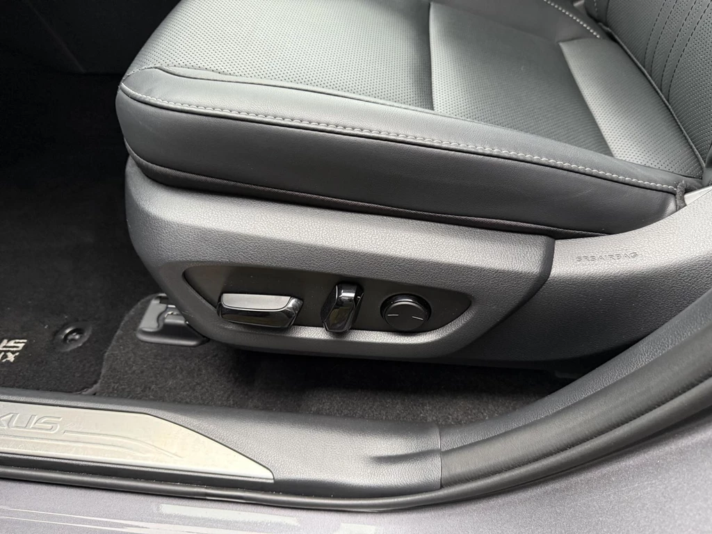 Lexus NX – foto 11