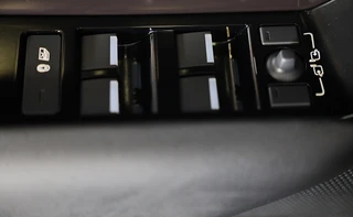 Land Rover Range Rover Velar – thumbnail 30