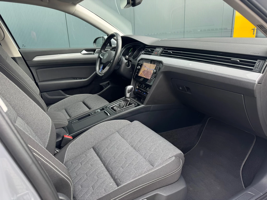 Volkswagen Passat – foto 21