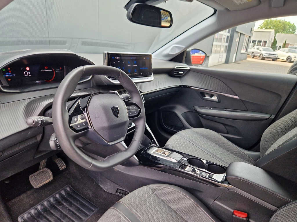 Peugeot 208 – foto 10