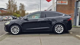 Tesla Model X – thumbnail 3
