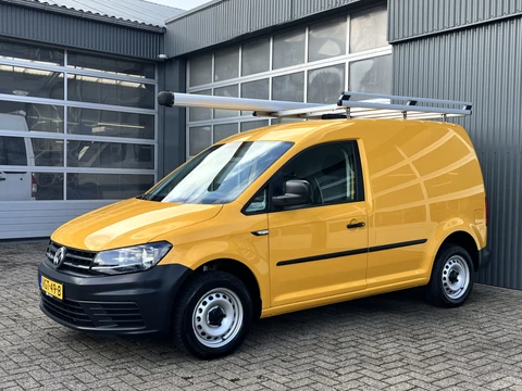 Volkswagen Caddy 2.0 TDI L1H1 Imperiaal Airco Cruise controle Trekhaak 1400kg trekgewicht Parkeersensoren achter Schuifdeur Telefoon verbinding 1e eigenaar Euro 6 bpm vrij voor particulier gebruik !!