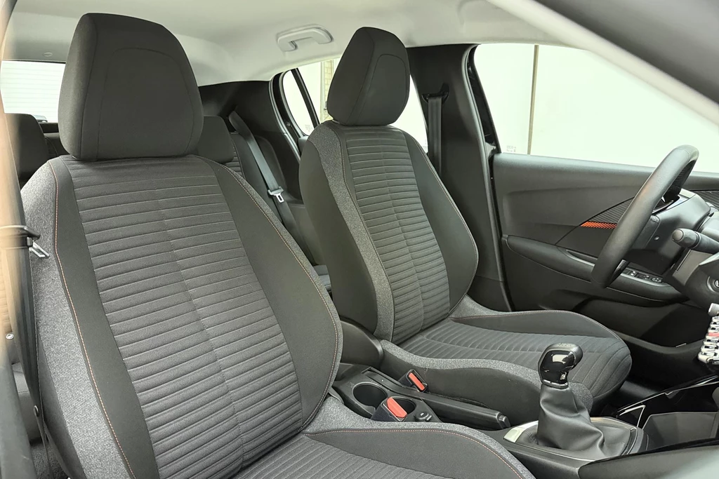 Peugeot 208 – foto 11