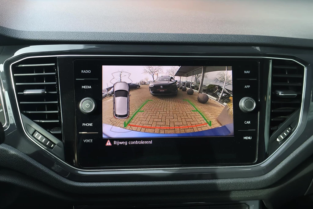 Volkswagen T-Roc – foto 16