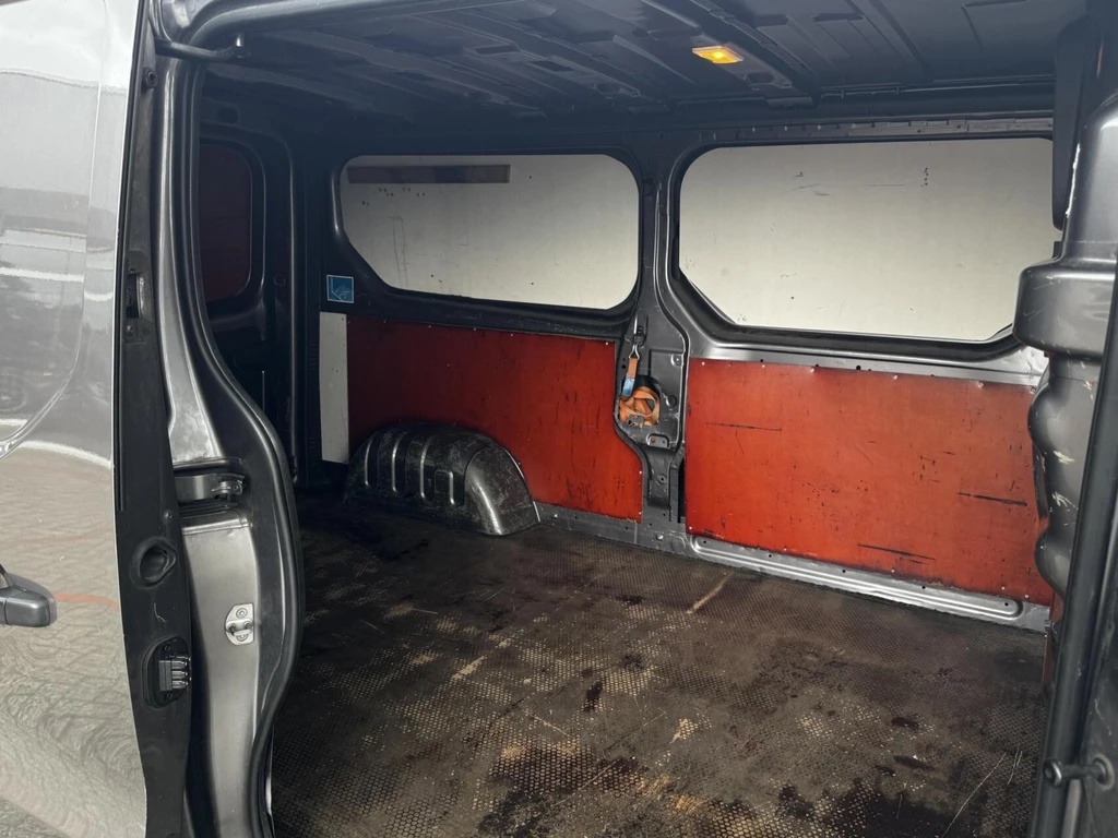 Nissan NV300 – foto 17