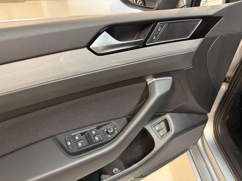 Volkswagen Passat – foto 25