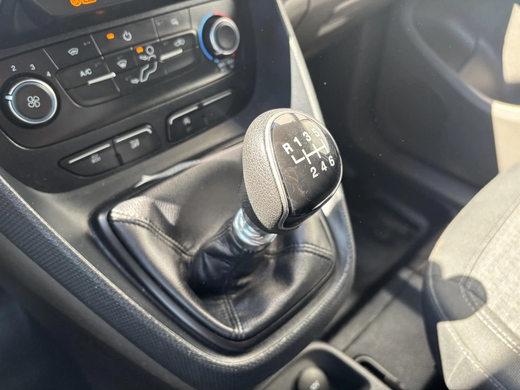 Ford Transit Connect – foto 24