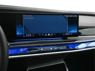 BMW i7 – thumbnail 23