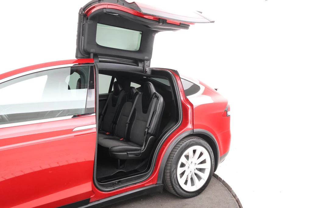 Tesla Model X – foto 40