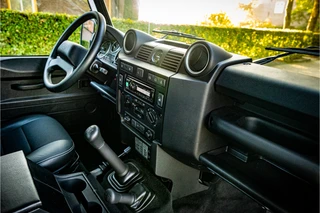 Land Rover Defender – thumbnail 16