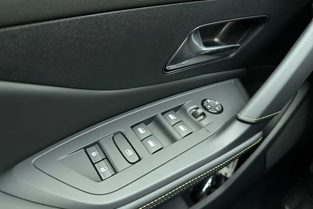 Peugeot e-308 – foto 25