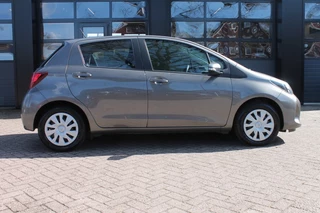 Toyota Yaris – thumbnail 8