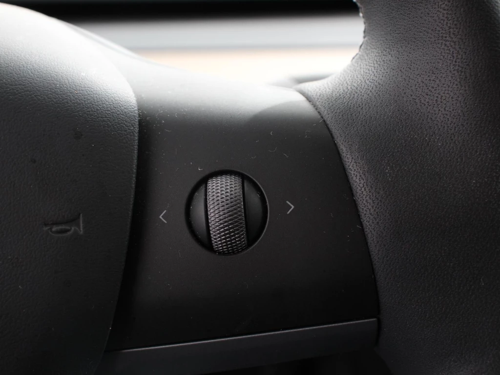 Tesla Model Y – foto 23