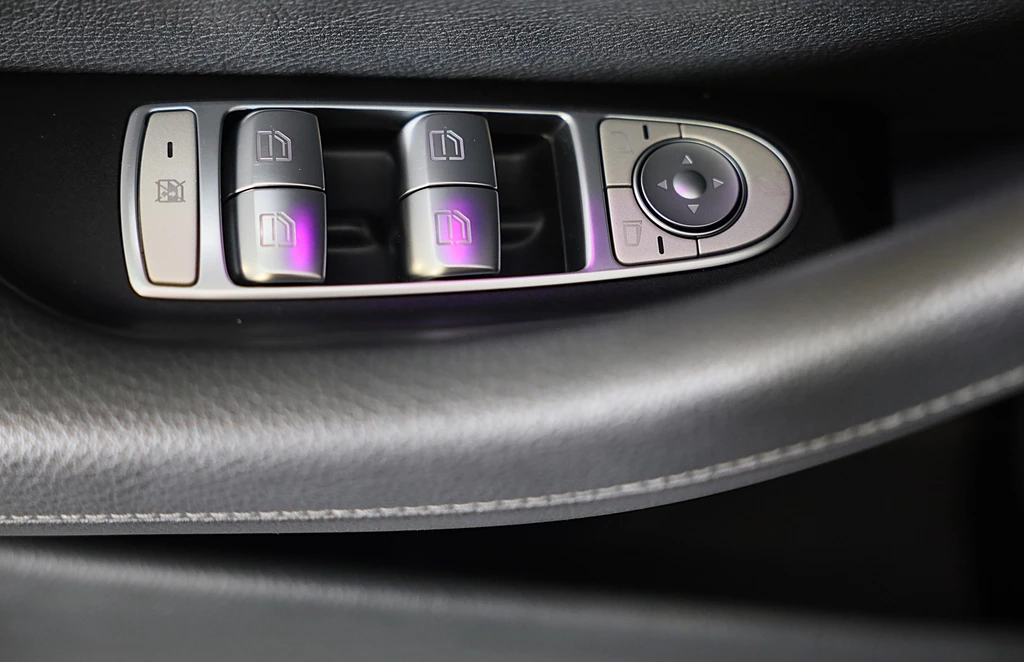 Mercedes-Benz E-Klasse – foto 30