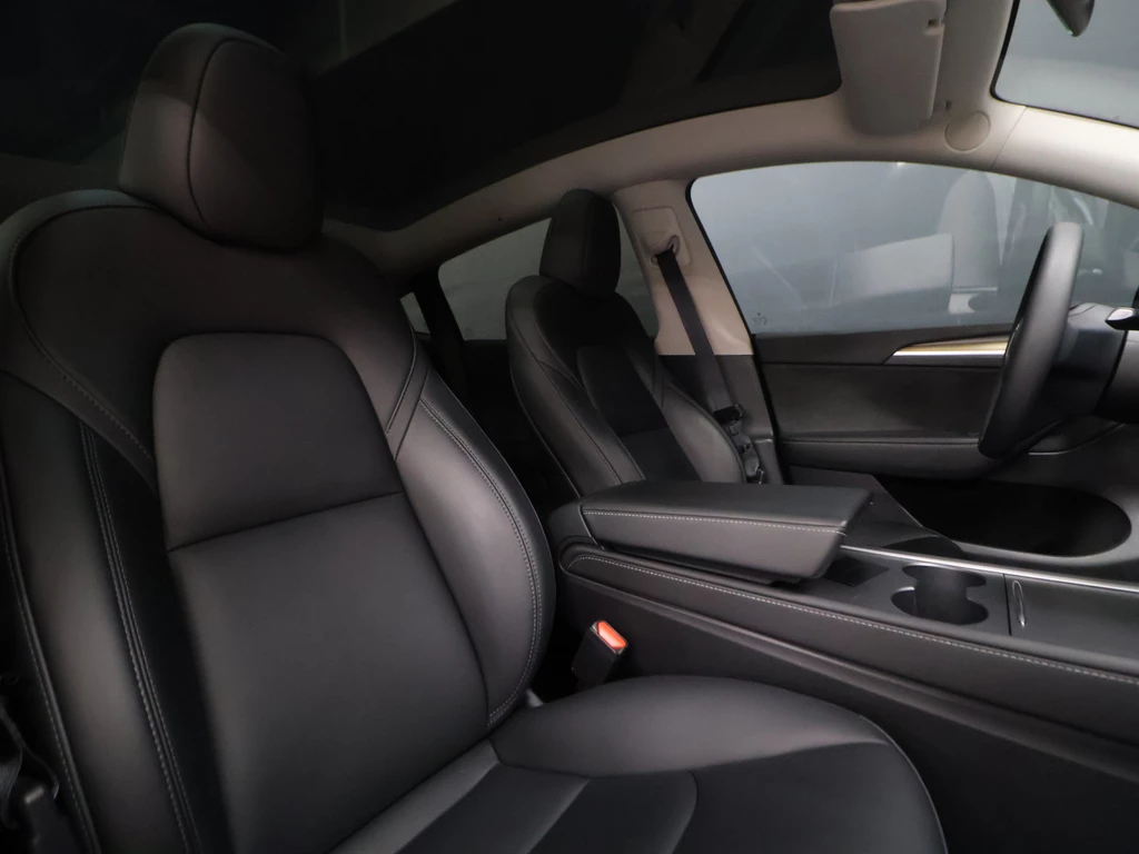 Tesla Model Y – foto 10