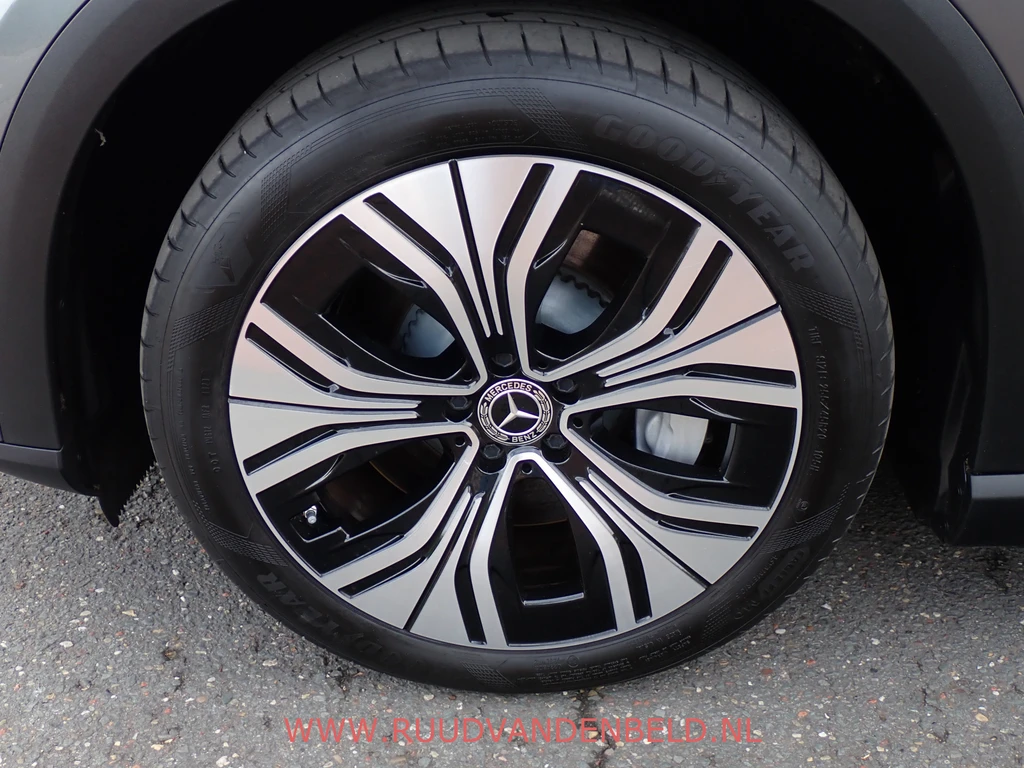 Mercedes-Benz EQE – foto 9