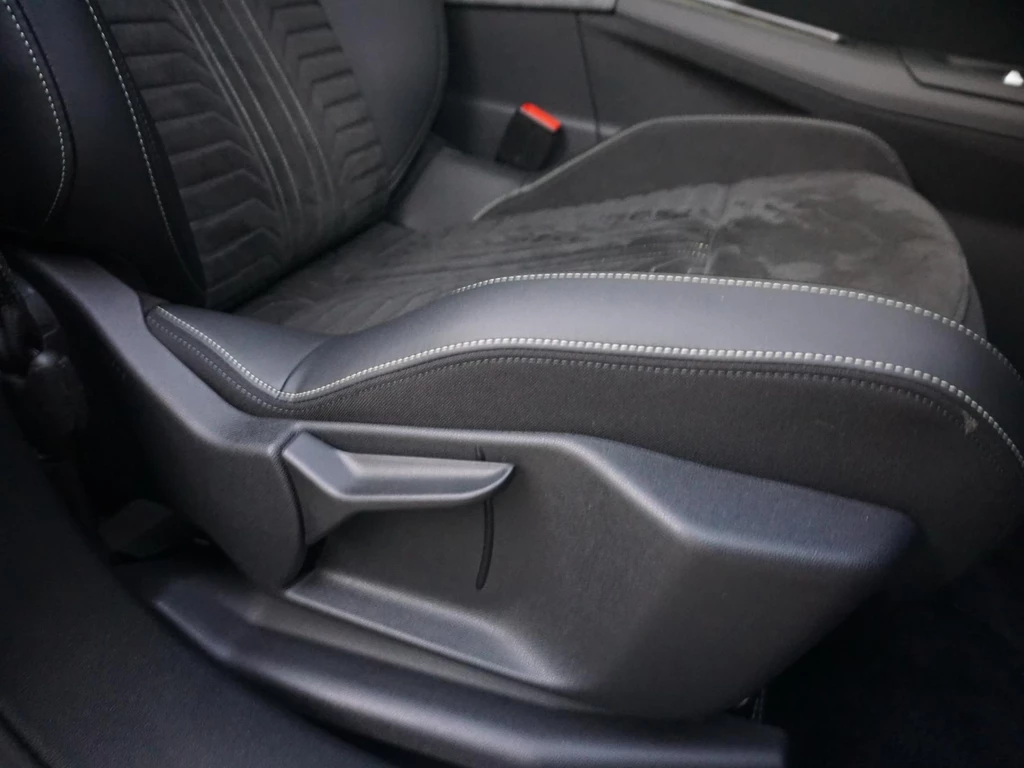 Peugeot e-3008 – foto 38