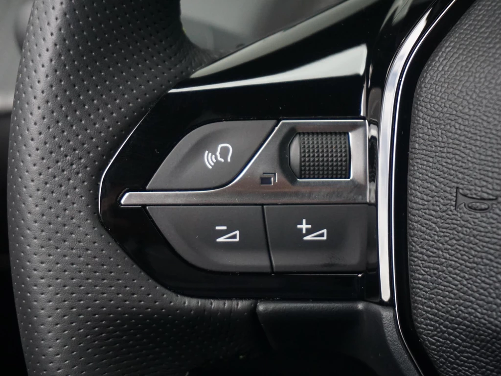 Peugeot e-2008 – foto 19