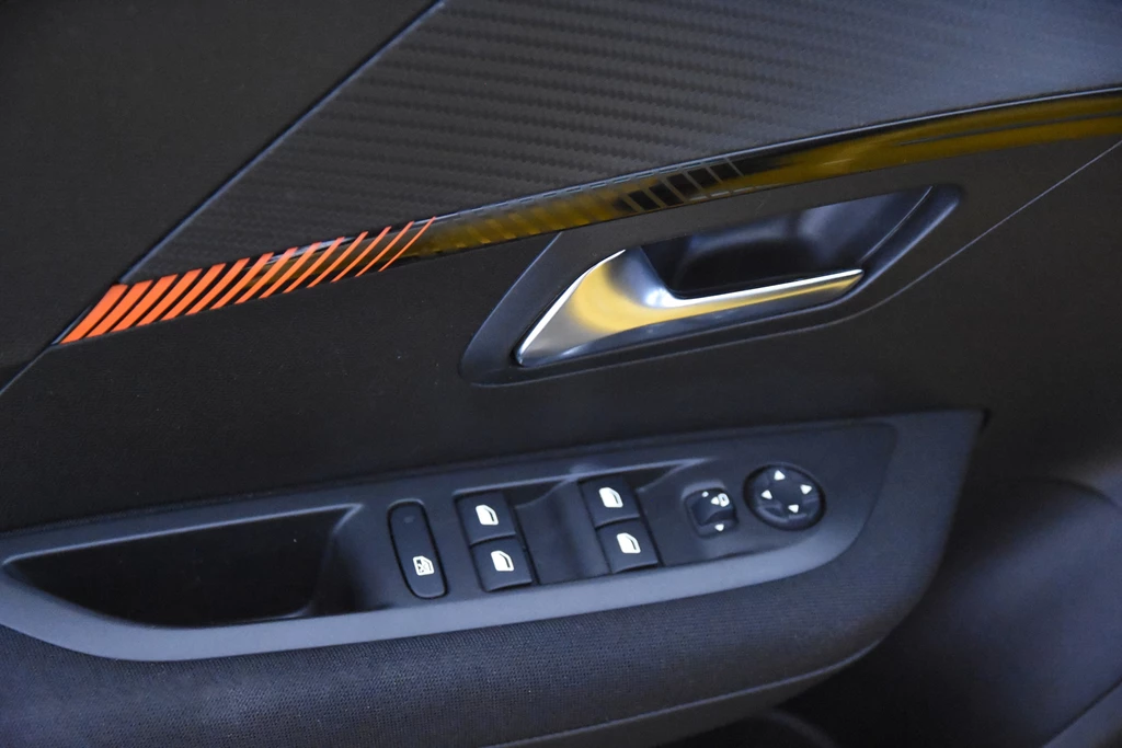 Peugeot 208 – foto 19