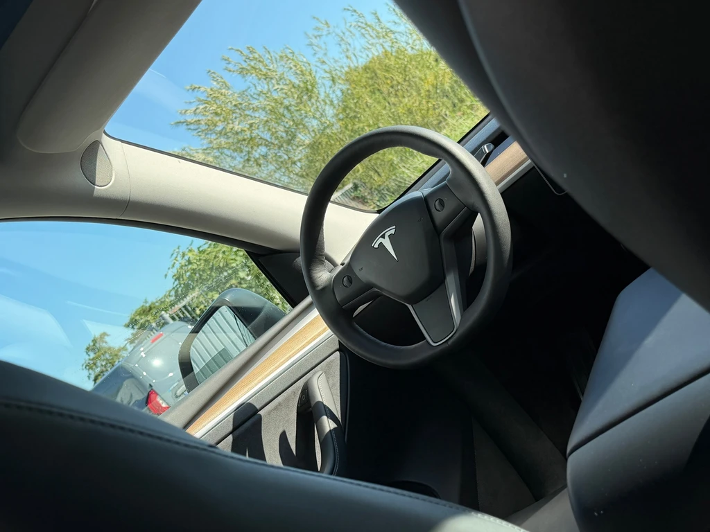 Tesla Model Y – foto 12