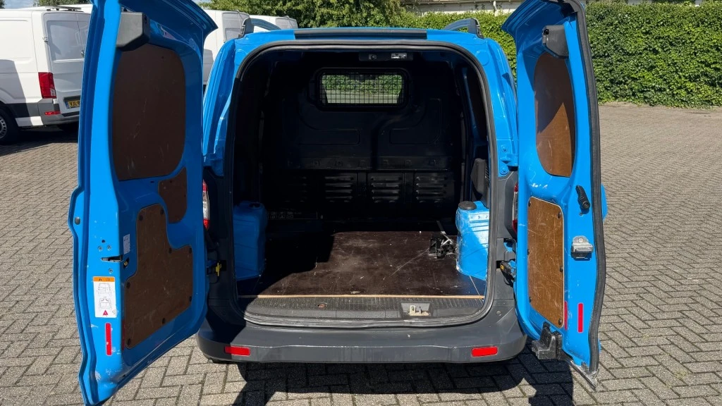 Ford Transit Courier – foto 13
