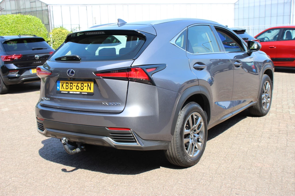 Lexus NX – foto 4