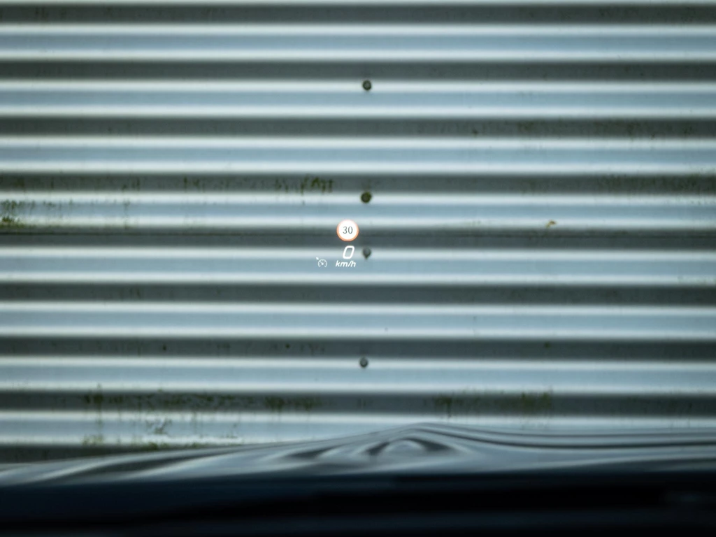 Mercedes-Benz EQA – foto 17