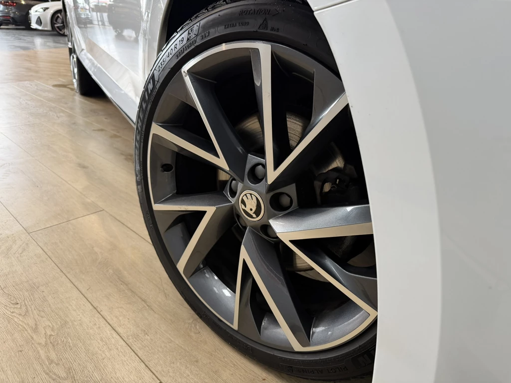 Škoda Superb – foto 9