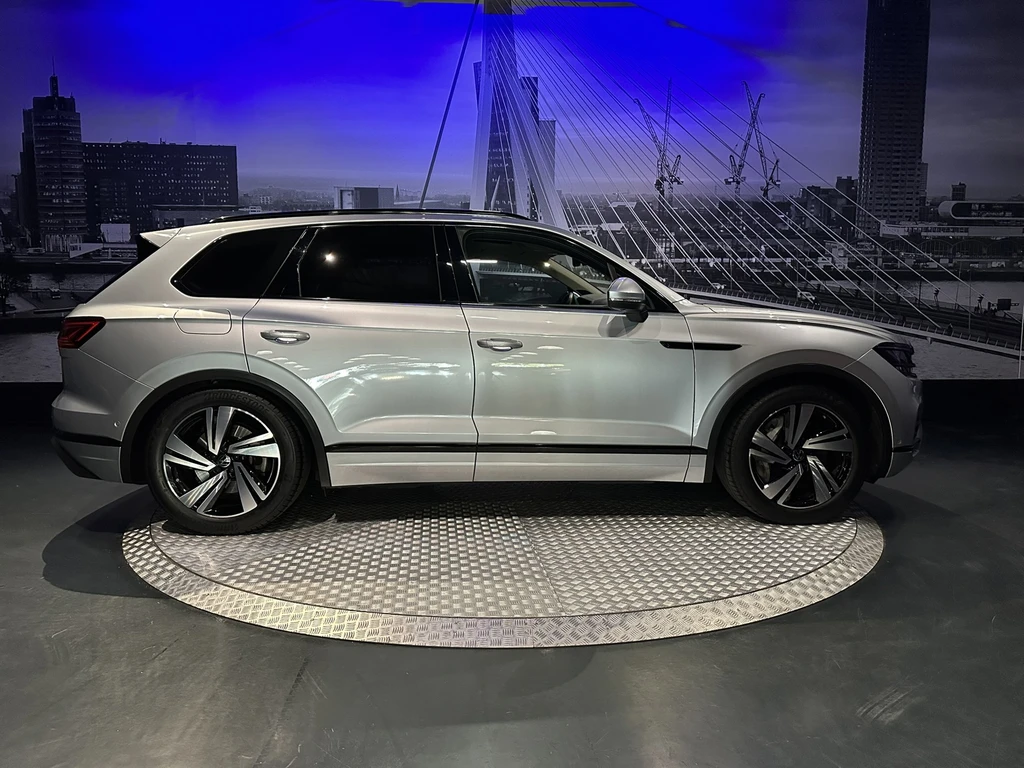 Volkswagen Touareg – foto 12