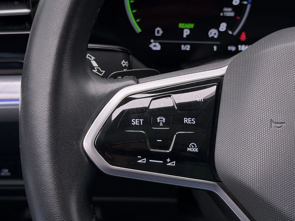 Volkswagen Touareg – foto 17