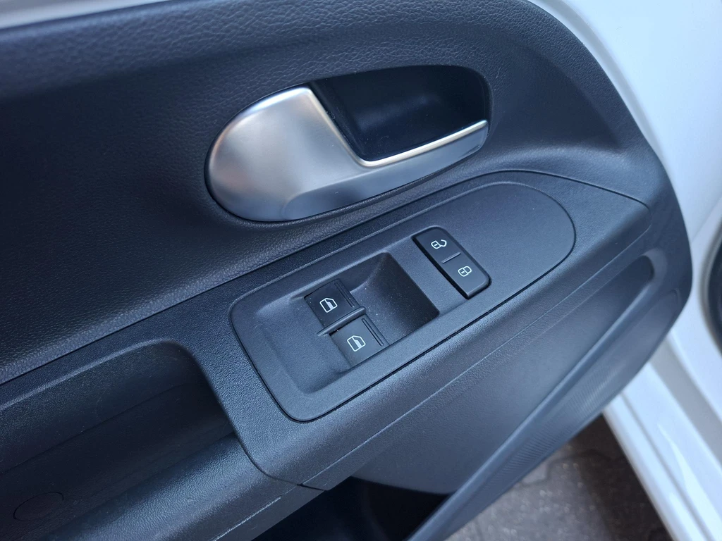 Volkswagen up! – foto 16