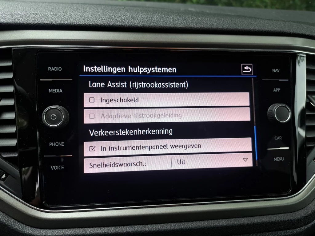 Volkswagen T-Roc – foto 8